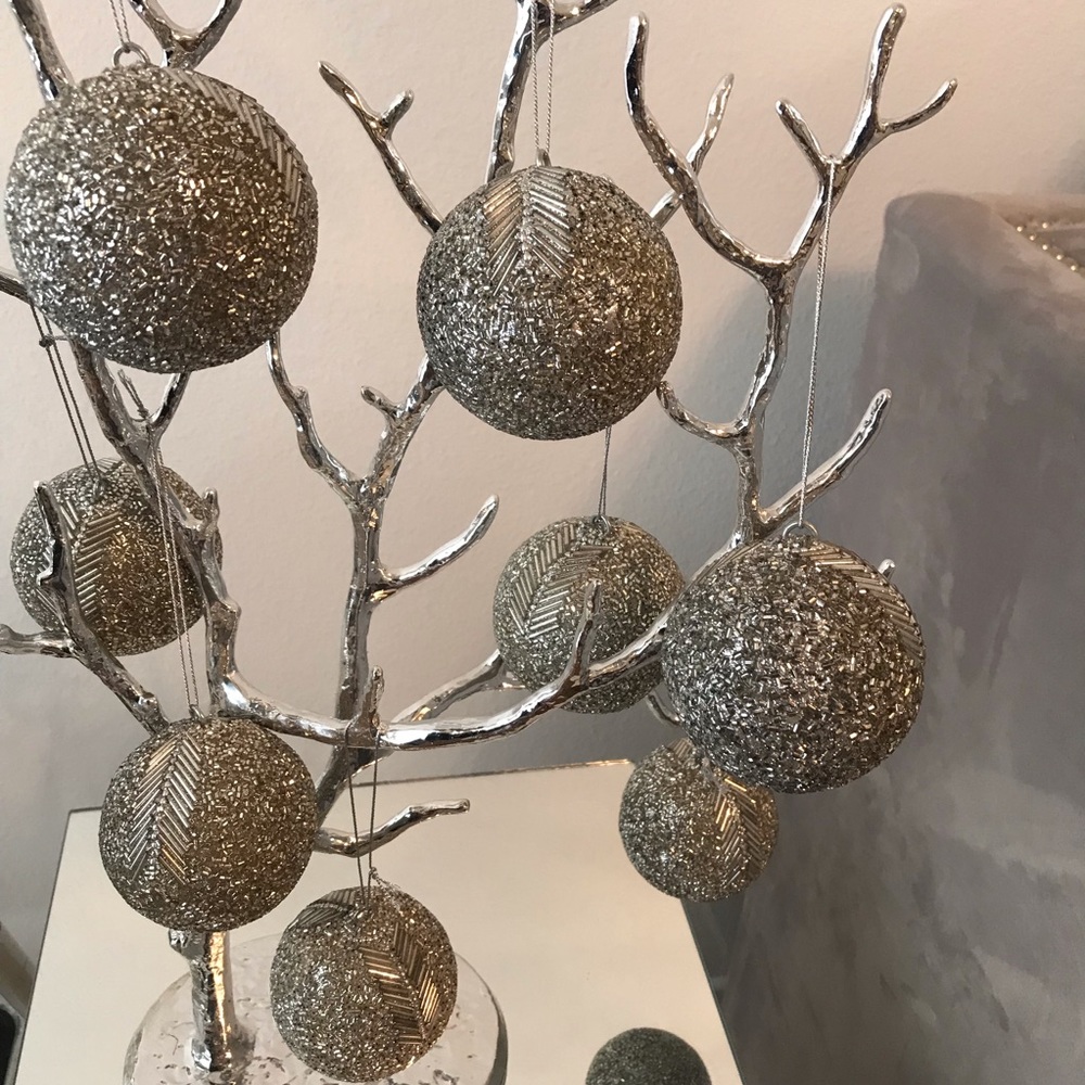 34th & Pine Champagne Silver Ornaments/Decor